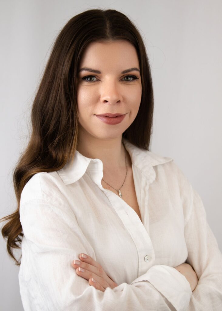 dr. Czotter Regina